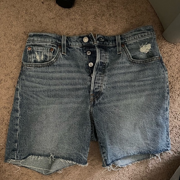 Levi’s 501 Cut Off Shorts - Picture 1 of 6